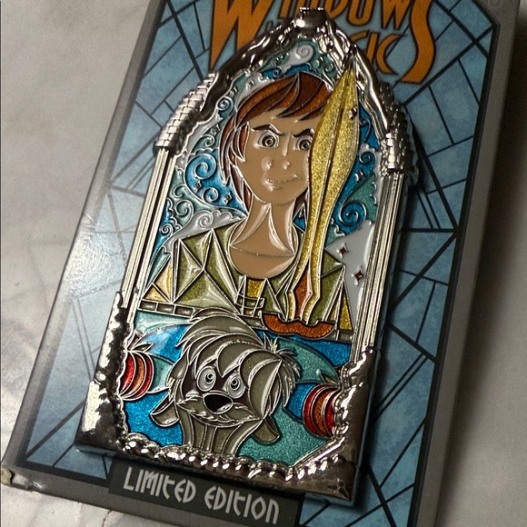 Disney Windows of Magic The Black Cauldron Taran and Gurgi Limited Edition Pin - Picture 4 of 6